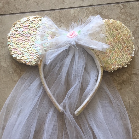 Disney Accessories - Minnie Mouse Bridal Ears