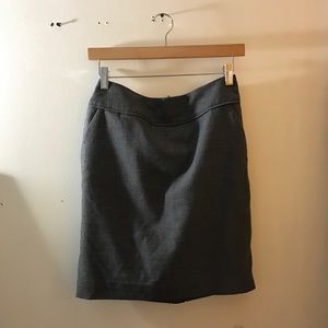 grey skirt