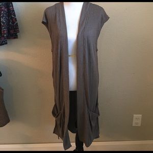CLEARANCE 🎉 NWT Boutique cap sleeve duster