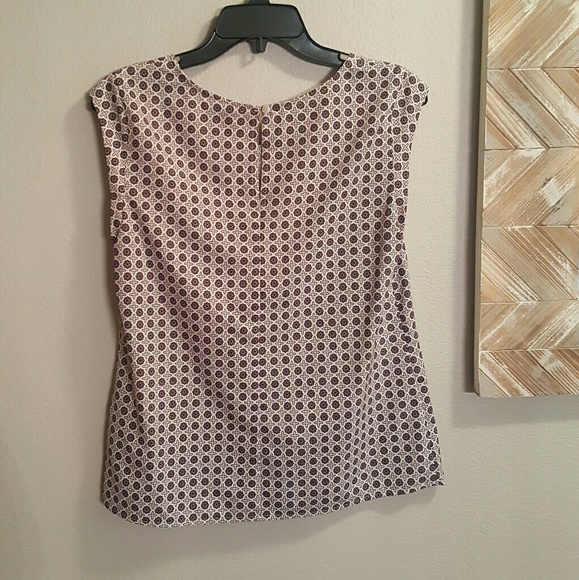 Patterned Blouse - Picture 3 of 4