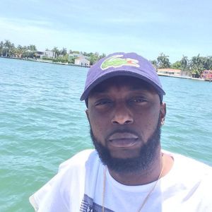 Meet your Posher, Roberto