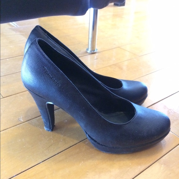 High heals - Picture 2 of 2