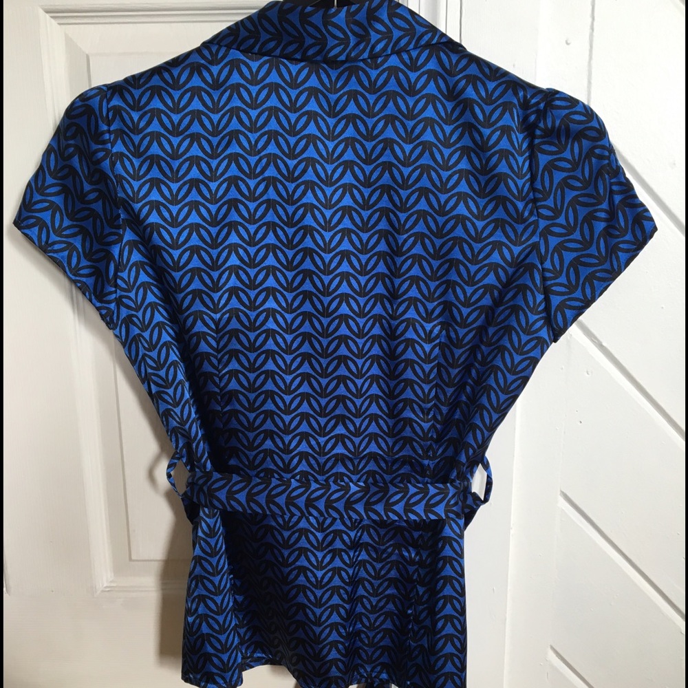 Button down blouse - Picture 2 of 4