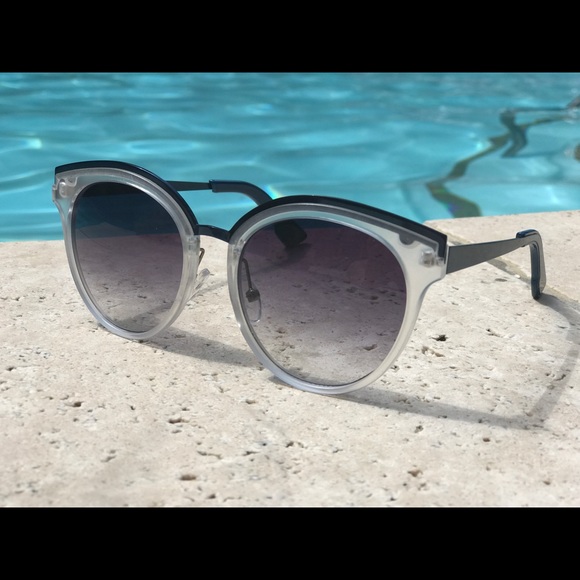 ☀️ Opaque Cobalt Blue Sunnies NEW WITH TAGS - Picture 3 of 3