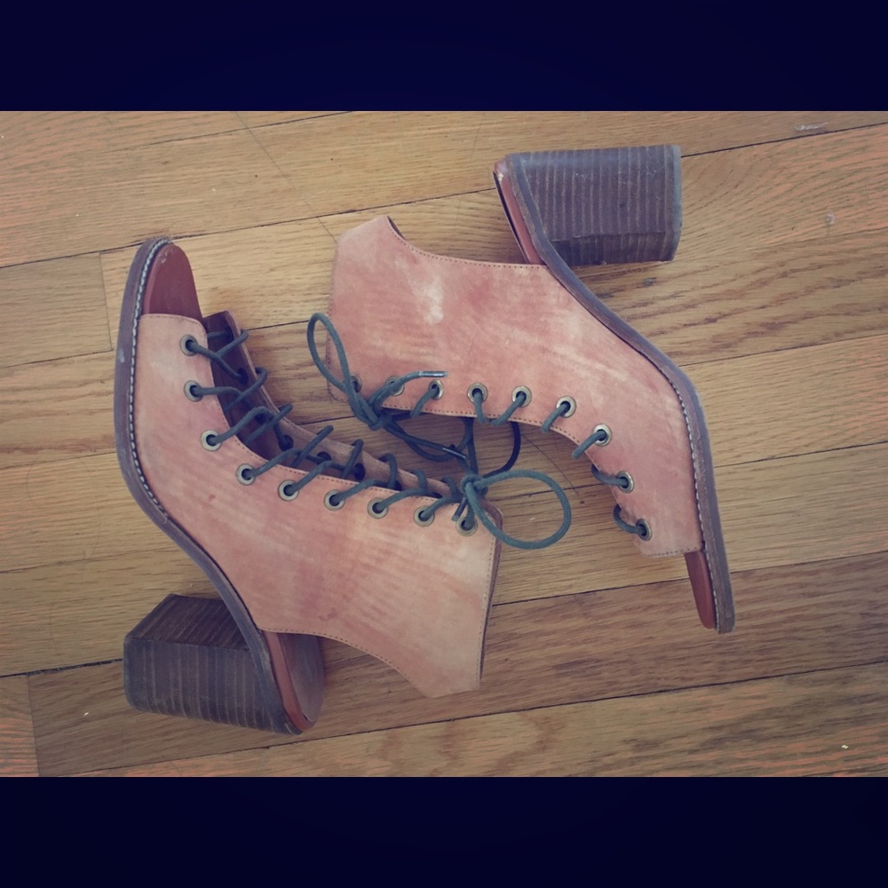 Free People x Jeffrey Campbell lace up heel!