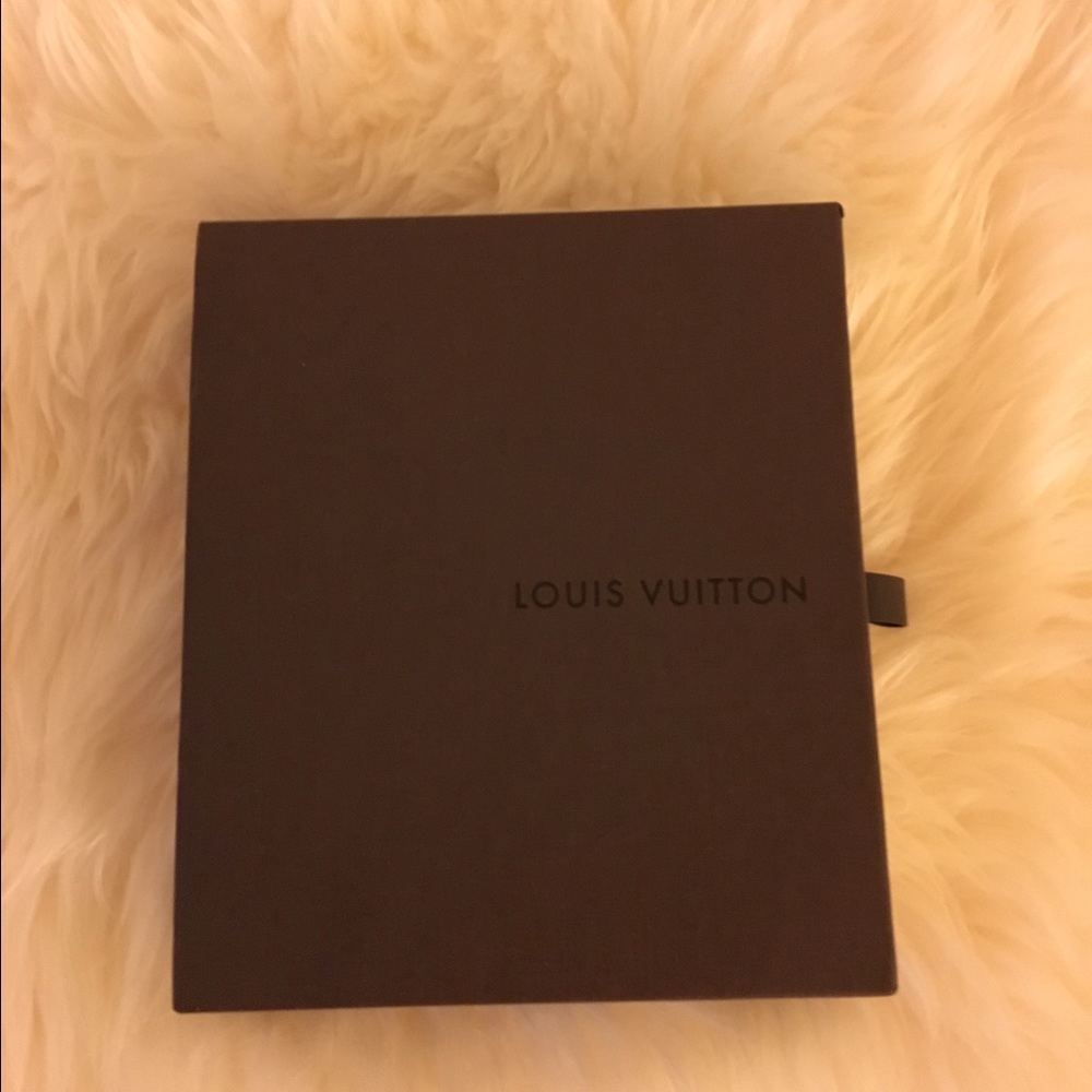 SOLD!!Authentic brand new Louis Vuitton men wallet