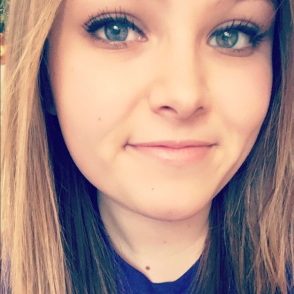 Meet your Posher, Nikki - Picture 1 of 1