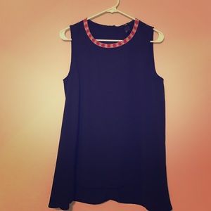 Ribbon neck tank
