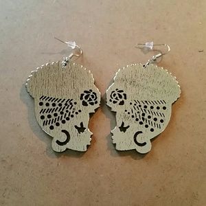 wooden Earrings  (natural goddess )