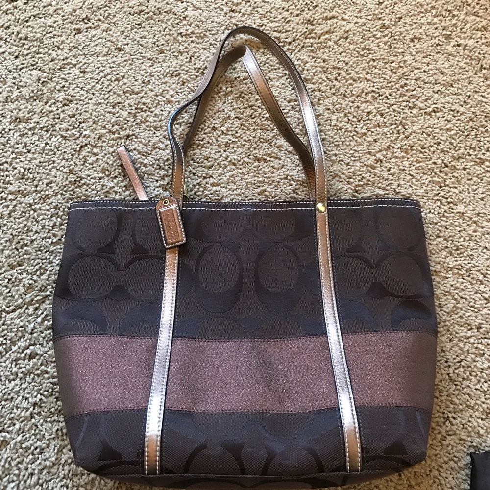 Authentic Coach tote