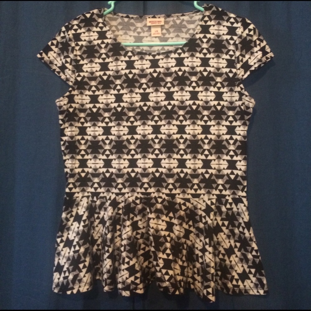 ‼️SALE‼️ Mossimo T-shirt