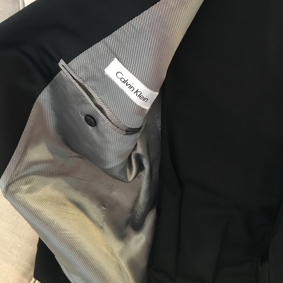Classic Calvin Klein Tuxedo - Picture 2 of 4