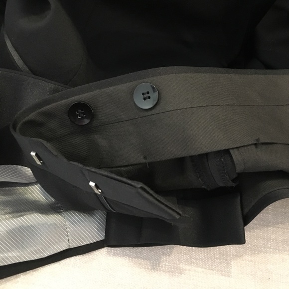 Classic Calvin Klein Tuxedo - Picture 3 of 4