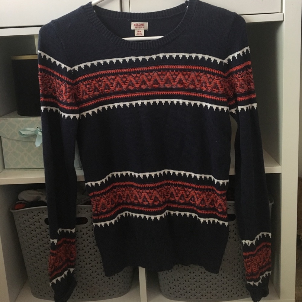 NAVY BLUE SWEATER