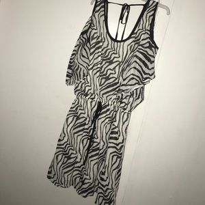 White and black beach dress