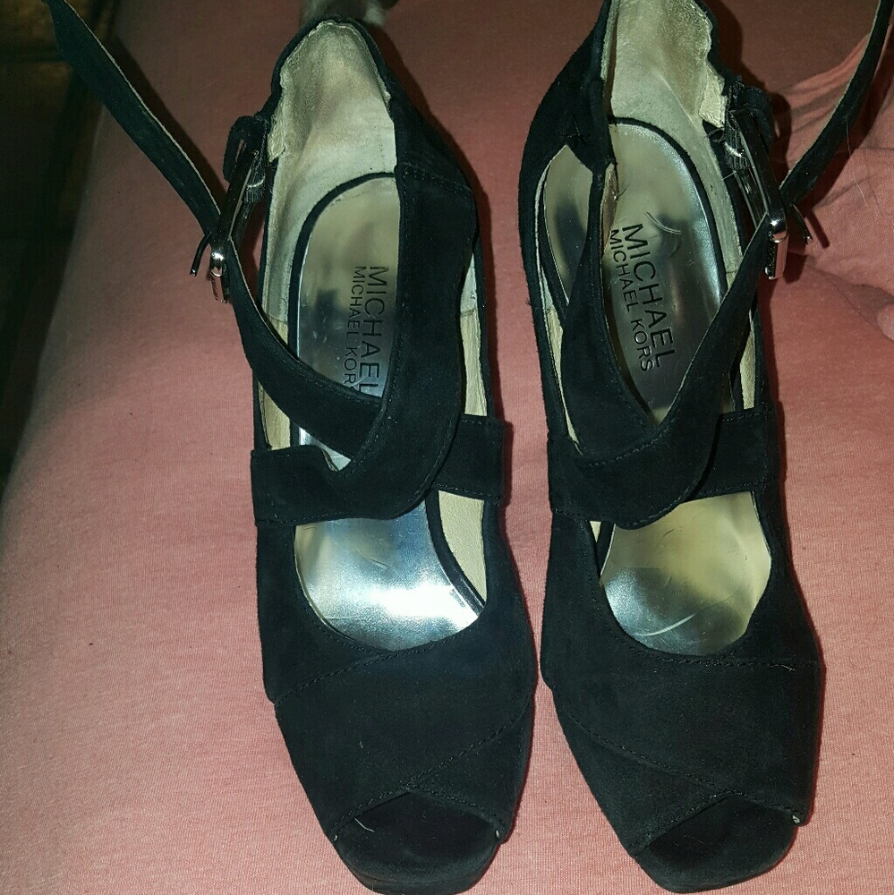 Authentic Michael kors high heels great condition!