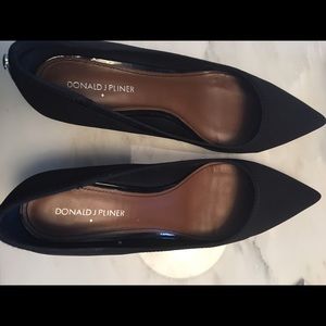 Donald J Pliner pumps
