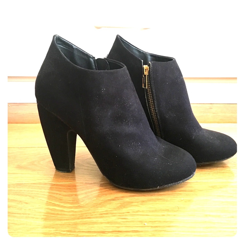 Mossimo Supply Co Black Faux Suede Booties