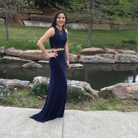 Prom Dress - Picture 2 of 3