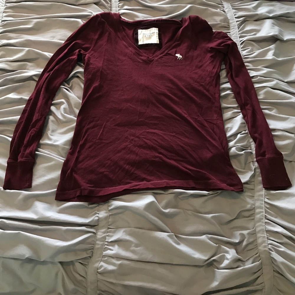 Comfy maroon Abercrombie & Fitch long sleeve shirt