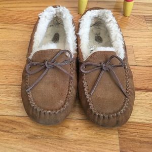 Authentic Ugg Dakota Moccasins