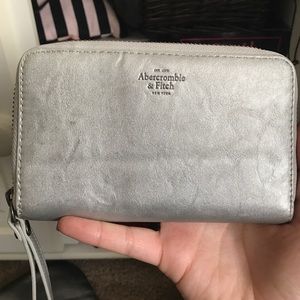 Wristlet