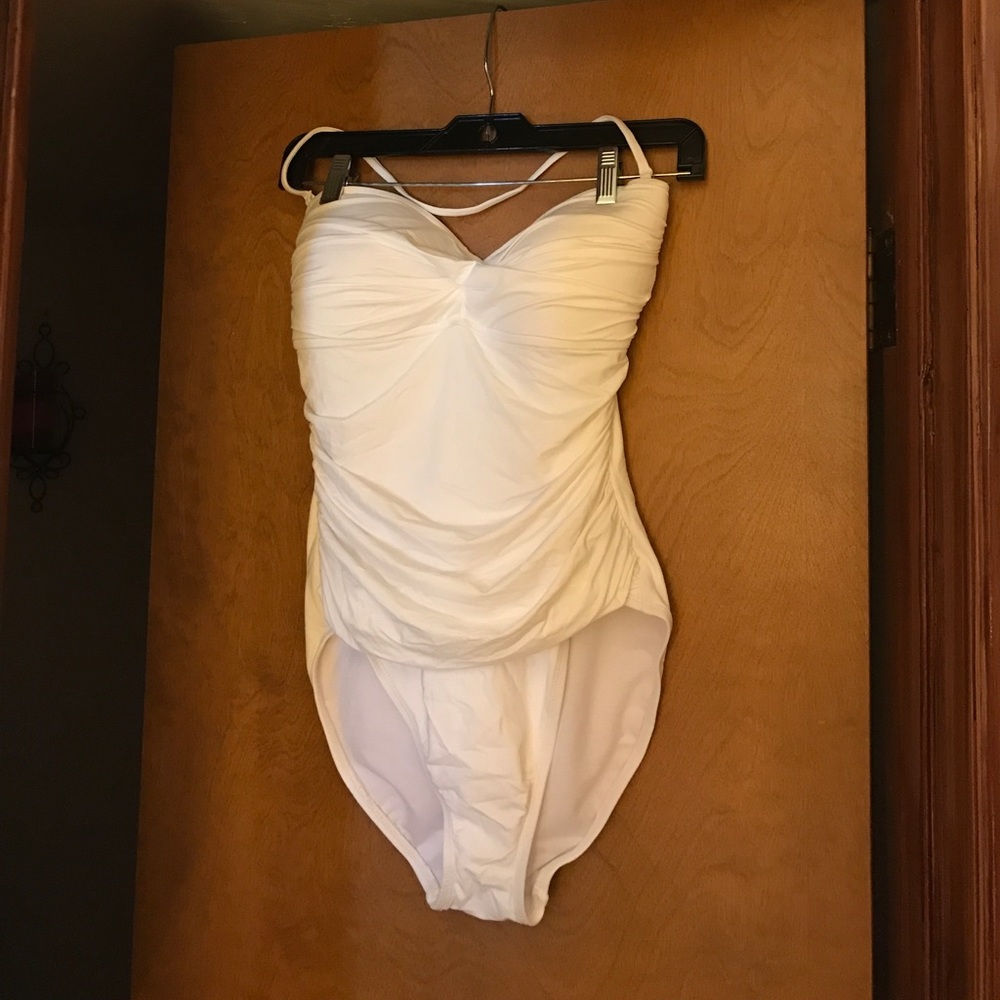 White one piece La Blanca swim suit