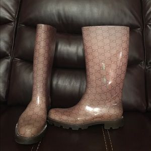 Gucci Rainboots Size 7