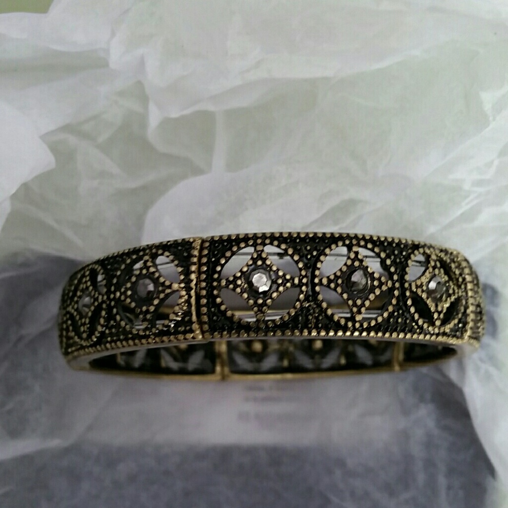 Antique look bangle NIB