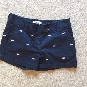 Vineyard Vines size 4 navy ladies shorts