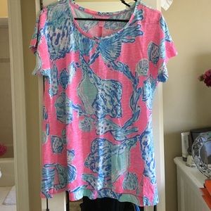 Beautiful NWOT short sleeve Lilly Pulitzer tee