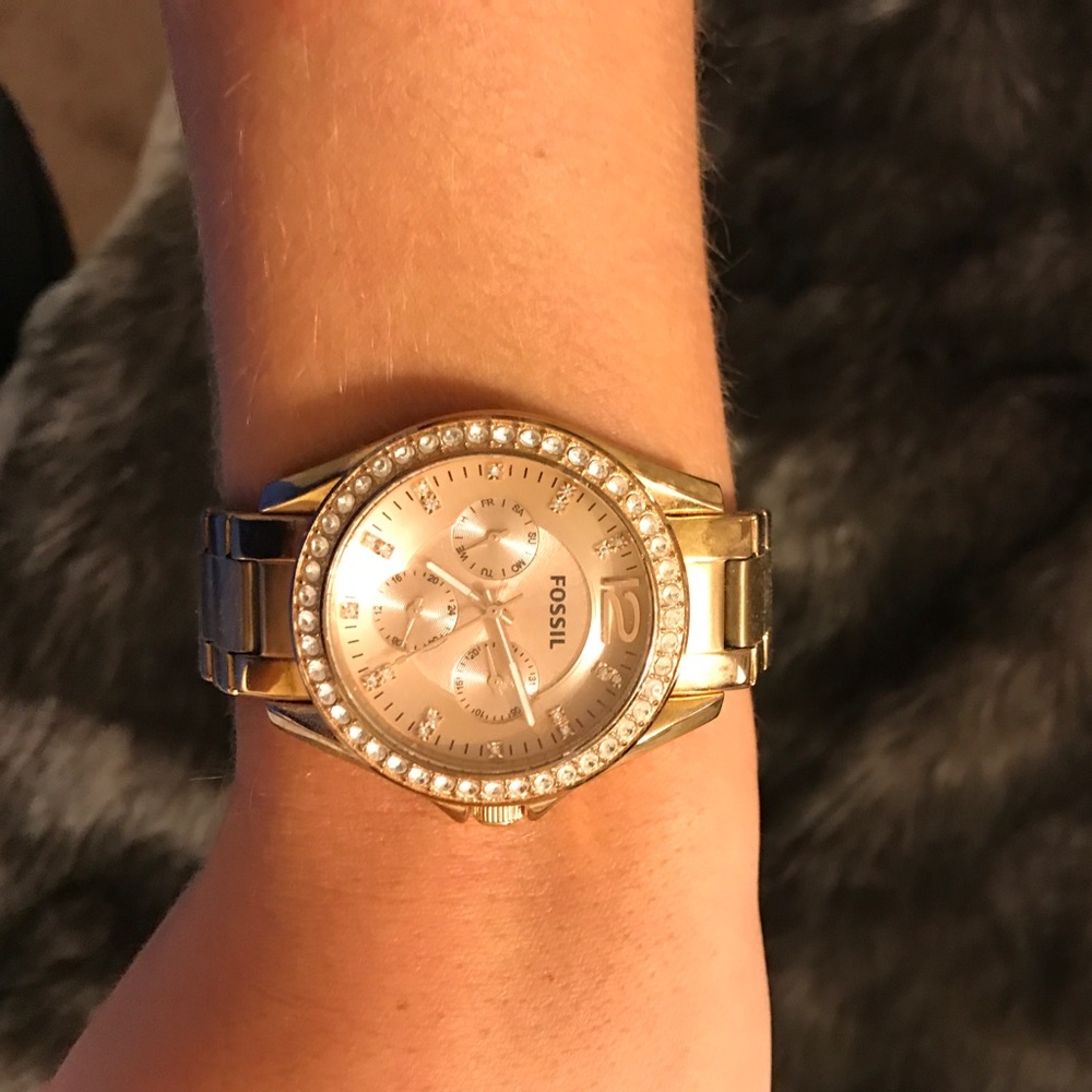 rose gold fossil watch