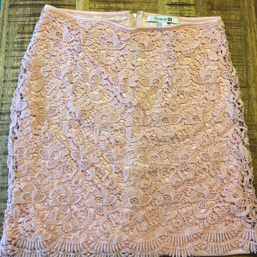 FOREVER 21 lace skirt