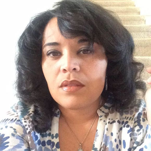 Meet your Posher, Erica - Picture 2 of 6