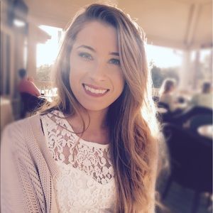 Meet your Posher, Alexis