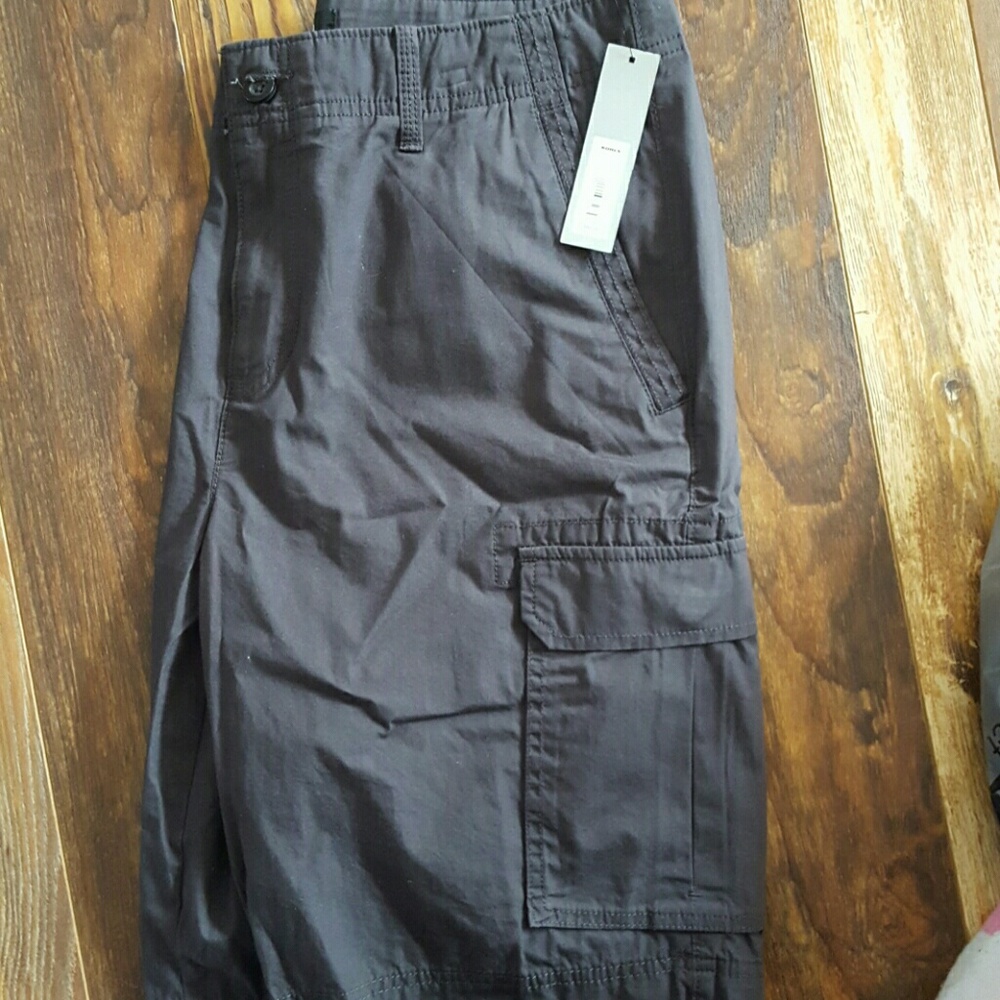 Brand new men's cargo shorts.