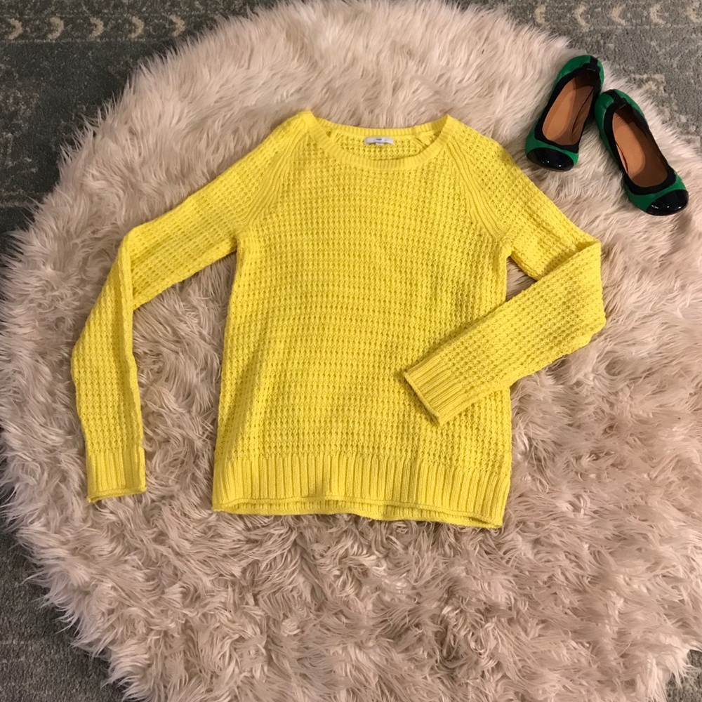 Yellow knit sweater Gap
