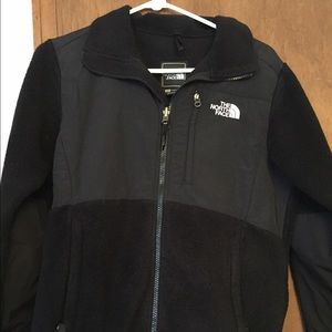 Black fleece North Face Women's Denali jacket.