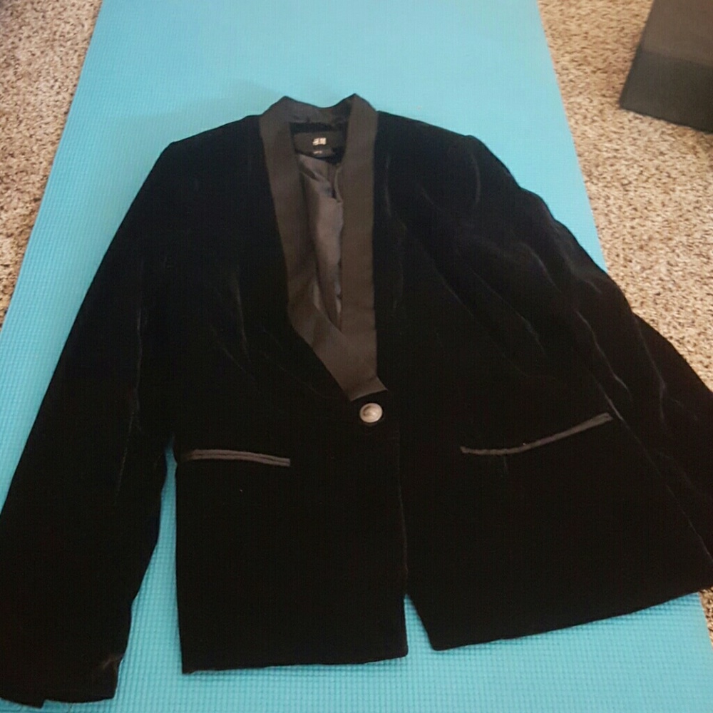 Single button ladies longlseeved velvet blazer