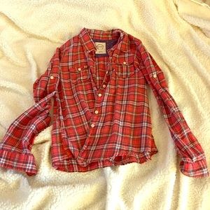 Cute plaid flannel-ish top