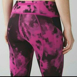 Lululemon Pace Rival Raspberry And Black Size 4