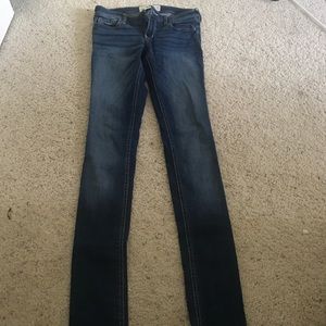 hollister jeans dark blue no holes