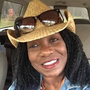 Meet your Posher, Henrietta