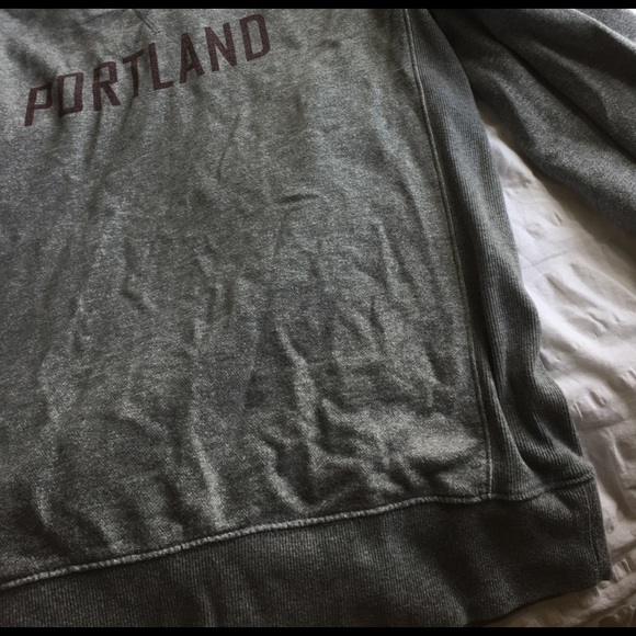 Simple grey pullover - Picture 3 of 4