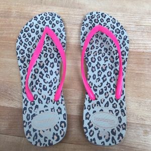 Havianas slim leopard and pink flip flops