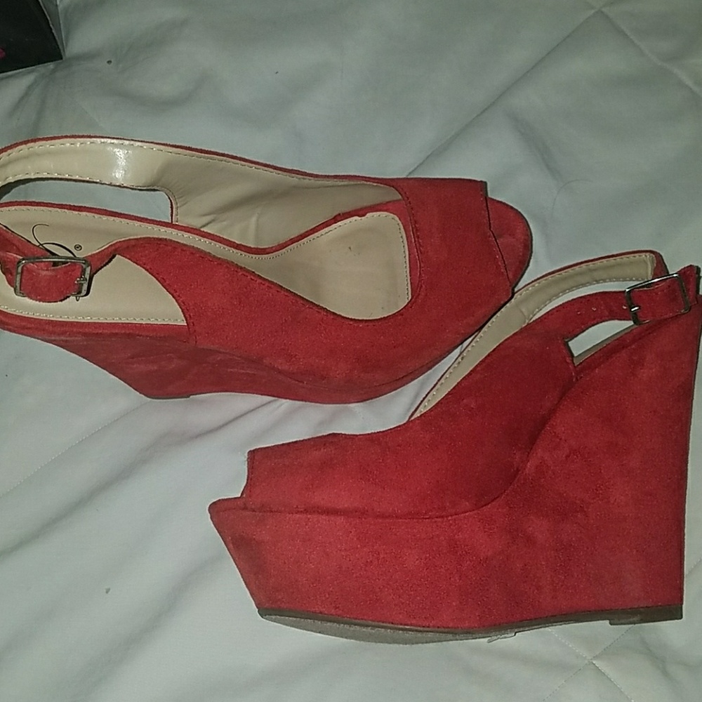 Red 5 inch wedges