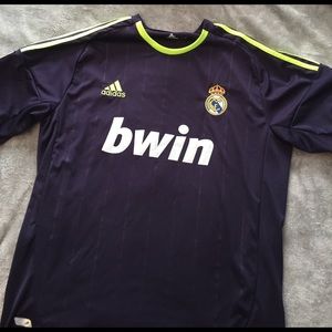 Men's soccer jersey