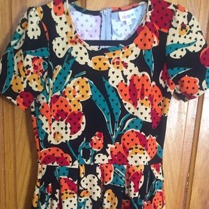 LuLaRoe small vintage print Floral Amelia NWOT