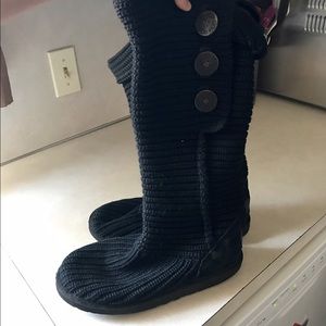 Black Uggs