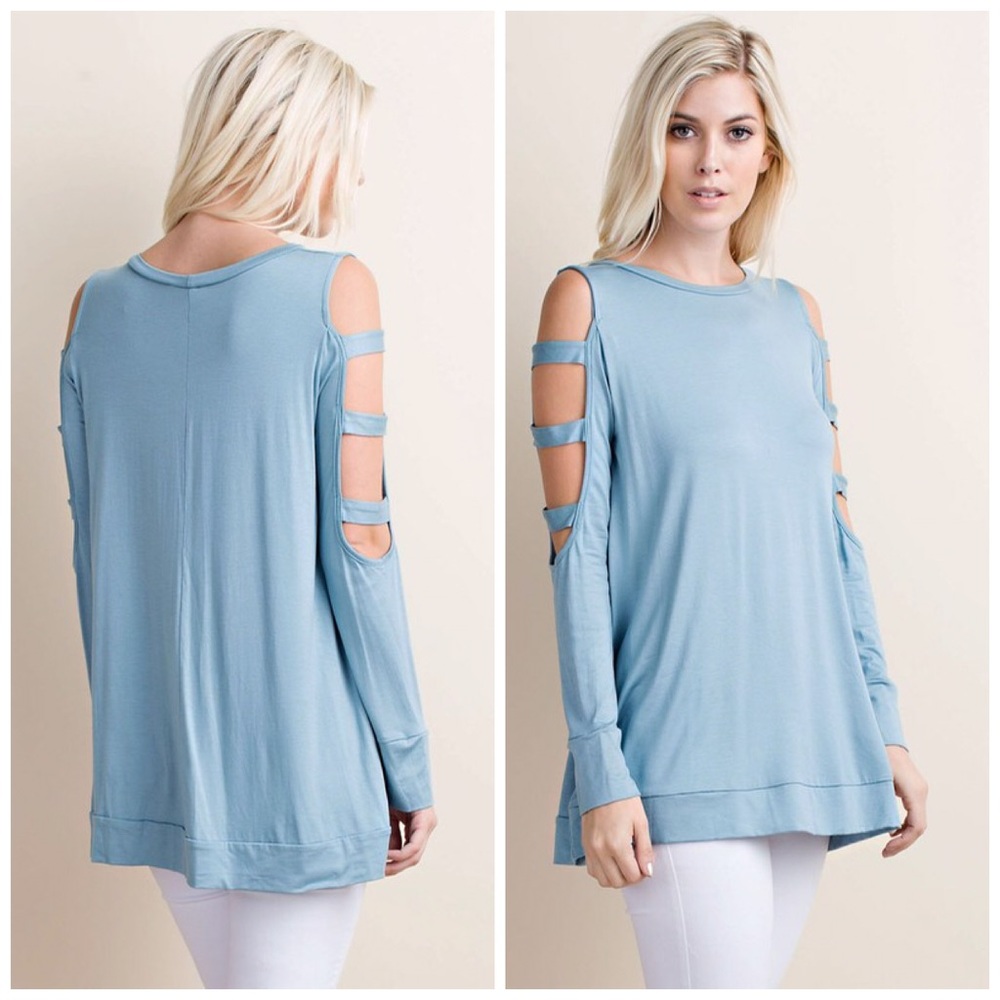 🎉 HP 🎉 Arm cut out tunic in light sapphire 💕 - Picture 2 of 5